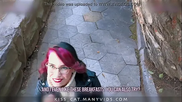 Большая KISSCAT обожает завтрак с колбасой - публичный агент снимает русскую студентку для секса на улице теплая трубка