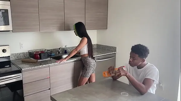 lil d's gf walked in on him cheating was only she wasn't invited أنبوب دافئ كبير