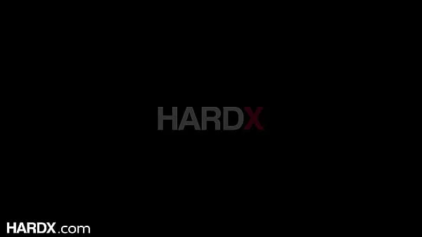 Velká Asian Spinner Ember Snow Gets Ass Driven - HardX teplá trubice