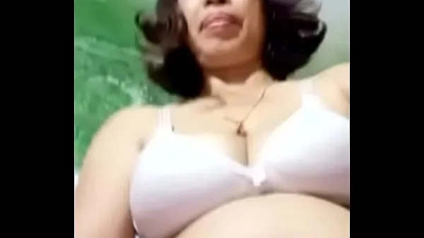 Big MBBG was recording a video to send when her husband returned warm Tube