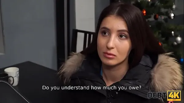 Büyük DEBT4k. Girl owes money and she is fucked after the debt collector finds her sıcak Tüp