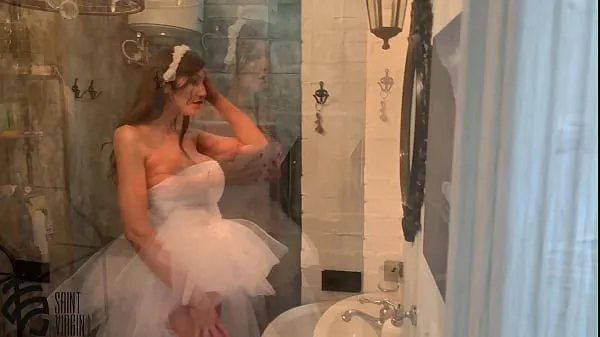 The bride sucked the best man before the wedding and poured sperm all over her face أنبوب دافئ كبير