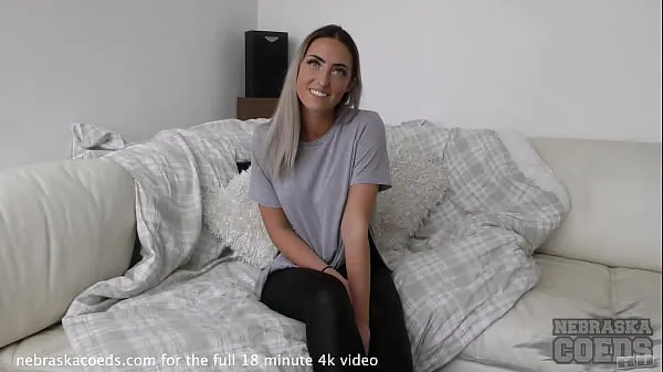 بڑی hot dirty blonde does her first time ever video on white casting couch گرم ٹیوب