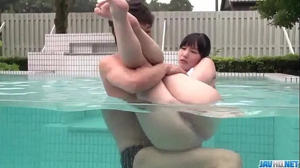 Yui Kasugano welcomes big cock in her wet pussy أنبوب دافئ كبير