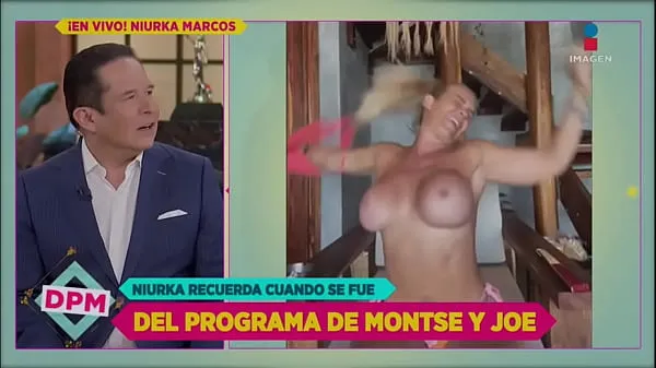 Große Niurka Marcos zeigt ihre Chichotas im Fernsehen in Mexikowarme Röhre
