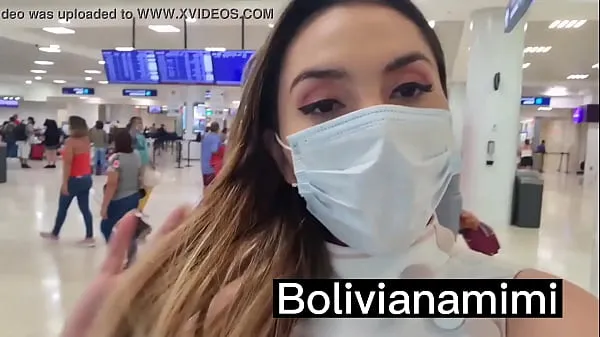 No pantys at the airport .... watch it on bolivianamimi.tv Tabung hangat yang besar