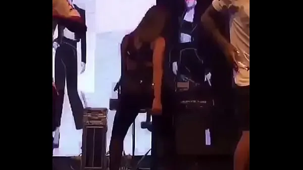 Big Wonderful Anitta, kicking ass on stage warm Tube