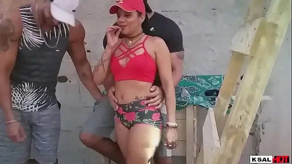 बड़ी Ksal Hot and his friend Pitbull porn try to break into a house under construction to fuck, but the mosquitoes fucked with them गर्म ट्यूब