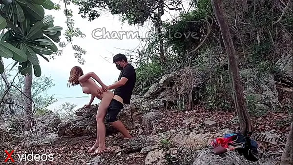 Stort having sex on an island with a stranger varmt rør