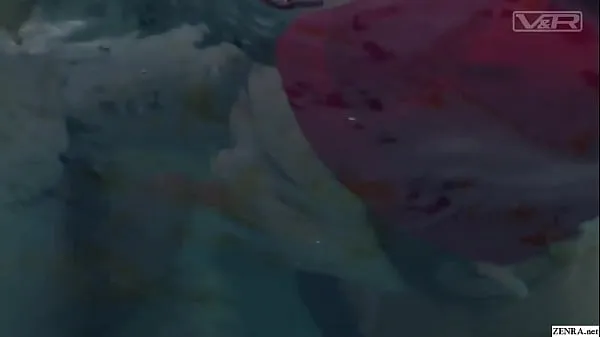 Grote Japanese students give swim coach underwater blowjob warme buis