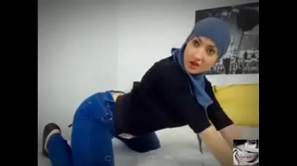 큰 beautiful muslim woman 따뜻한 튜브