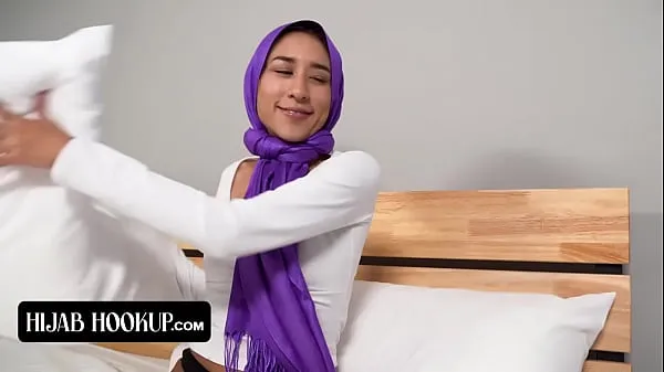 Stort Horny Perv Peeps On Beauty Babe In Hijab Vanessa Vox varmt rør