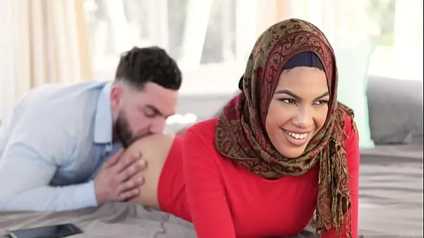 Stort Hijab Stepsister Sending Nudes To Stepbrother - Maya Farrell, Peter Green -Family Strokes varmt rør