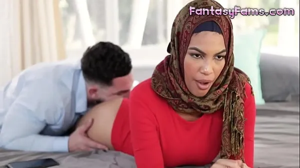 Velká Fucking Muslim Converted Stepsister With Her Hijab On - Maya Farrell, Peter Green - Family Strokes teplá trubice