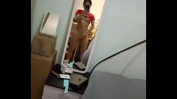 Stort Naked Girl In The Chinese Mirror varmt rør