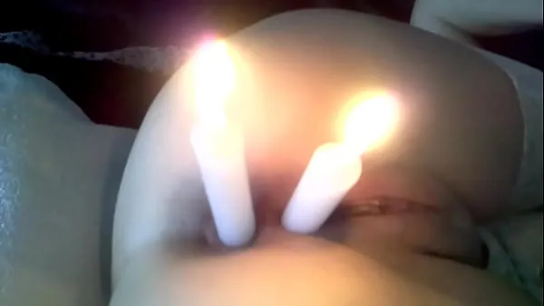 Velika EXTREME - Two candles one in her pussy and one in ass topla cev