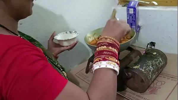 बड़ी Early In Morning Fucking My Maid In kitchen When She Preparing Chicken For Me And Family गर्म ट्यूब