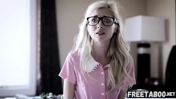 Velká Nerdy Teen In Glasses Gets Gangbanged To Save Her Bf - Full Movie On teplá trubice