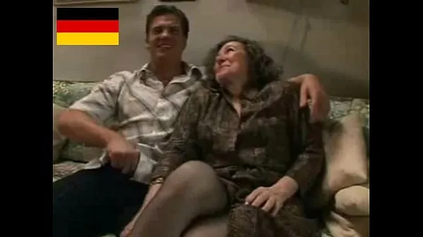 German Granny أنبوب دافئ كبير
