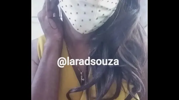 Stort Lara D'Souza sissy slut varmt rör