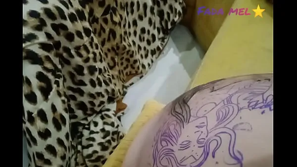 Big I did the tattoo without panties just to show the pussy and ass for the tattoo artist warm Tube