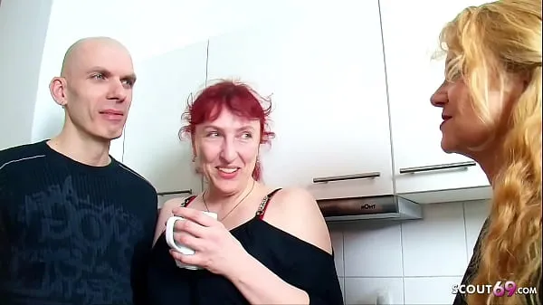 German Mature Join old Wife and Big Dick Husband in 3Some Tiub hangat besar