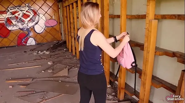 Ống ấm áp Stranger Cum In Pussy of a Teen Student Girl In a Destroyed Building lớn
