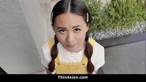 Stort Cute Little Asian Teen Fucked By Her Neighbor Couple varmt rör