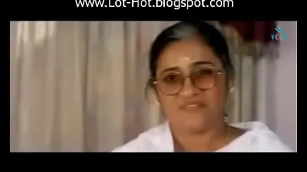 큰 Hot Mallu Aunty ACTRESS Feeling Hot With Her Boyfriend Sexy Dhamaka Videos from Indian Movies 7 따뜻한 튜브