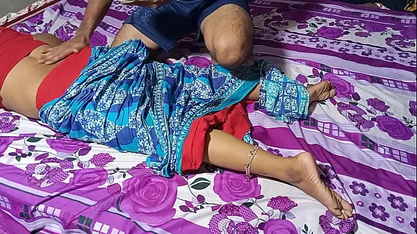 Velika Friend's mom fucks pussy under the pretext of back massage - XXX Sex in Hindi topla cev