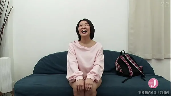 Stort Short cut girl with cute Hakata dialect makes a great sex scene - Intro varmt rør