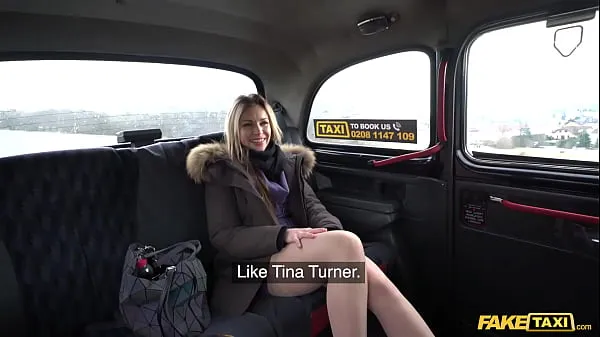 Veľká Fake Taxi Tina Princess gets her wet pussy slammed by a huge taxi drivers cock teplá trubica