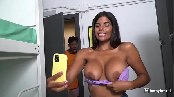 Ống ấm áp HORNYHOSTEL - (Sheila Ortega, Jesus Reyes) - Huge Tits Venezuela Babe Caught Naked By A Big Black Cock Preview Video lớn