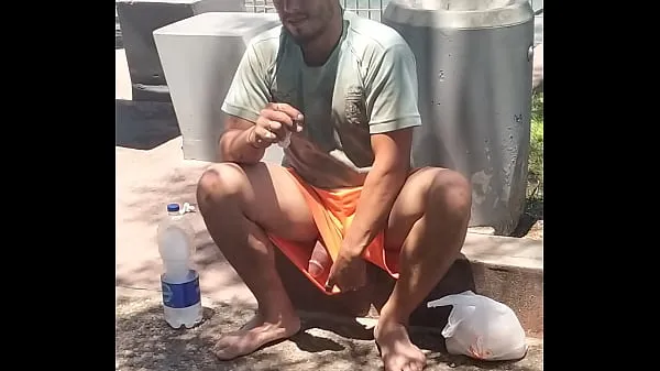 Μεγάλος Homeless shows me the dick θερμός σωλήνας