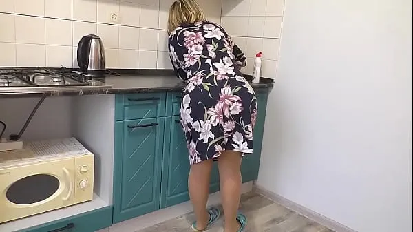 Big ass stepmom blowjob and arch stepson back for anal sex أنبوب دافئ كبير
