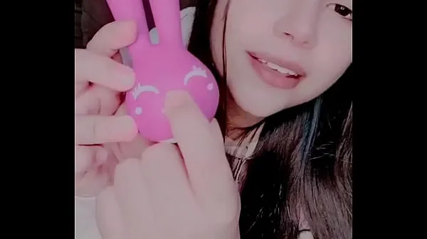 Büyük Curious girl masturbating with a bunny toy sıcak Tüp