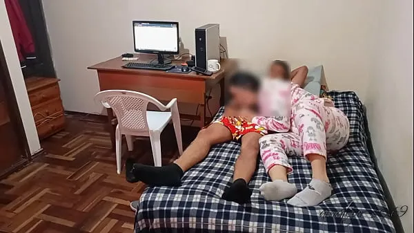 My pretty neighbor lets me lower her underwear part 2: after watching some movies, I end up fucking her before someone comes home and catches us Tabung hangat yang besar