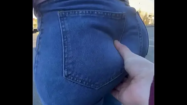 Stort Big Soft Ass Being Groped In Jeans varmt rør