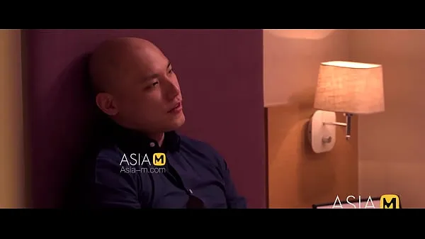 Gran ModelMedia Asia-Horny Christmas - Intercambio de esposas-Xia Qing Zi-MDL-0004-Mejor video porno original de Asiatubo caliente