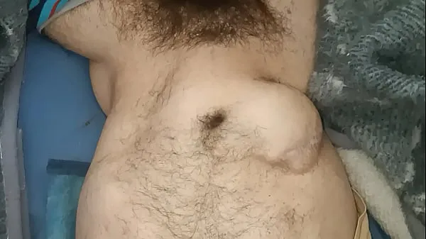 Showing my hairy chest and cock Tabung hangat yang besar