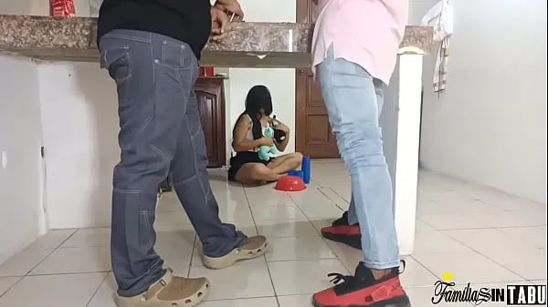 Ống ấm áp Curious teen eats a stranger's cock, asshole stepdad fucks his stepdaughter without her noticing, ful creampier in tight pussy of hot big ass girl lớn