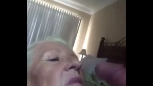 Nagy Granny take the juice meleg cső