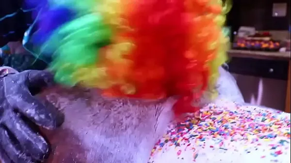 큰 Victoria Cakes Gets Her Fat Ass Made into A Cake By Gibby The Clown 따뜻한 튜브