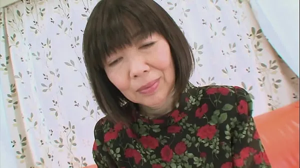 Nagy Japanese grandma resists but her grandson dominates her meleg cső