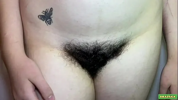 Stort 18-year-old girl, with a hairy pussy, asked to record her first porn scene with me varmt rør