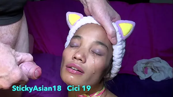 Velká StickyAsian18 cutey Cici gets a fun cock ramming before watching TV teplá trubice