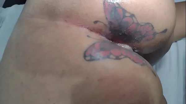Stort MARY BUTTERFLY happy and smiling being pulled up and fucked by friend without a condom, clogs the ass of cum that comes to flow, all this in front of the corninho that films everything varmt rör