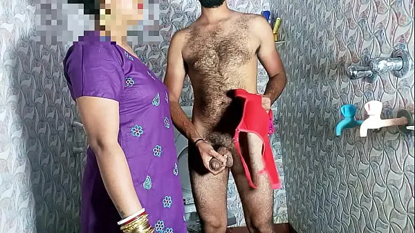 بڑی Stepmother caught shaking cock in bra-panties in bathroom then got pussy licked - Porn in Clear Hindi voice گرم ٹیوب