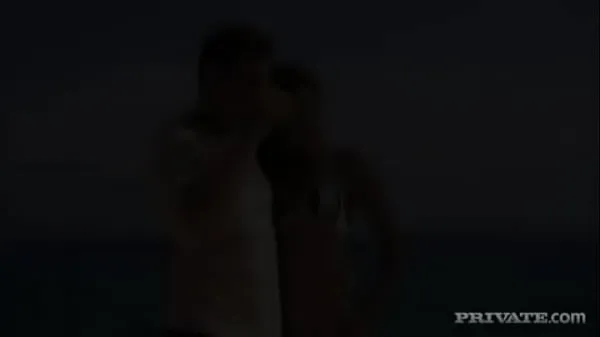 Suuri Boroka Balls and Sahara Knite Have Sex on a Yacht in a MMFF Foursome lämmin putki