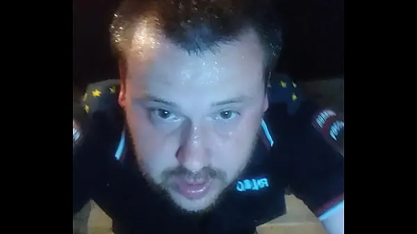 Μεγάλος Full video: rough fuck of a policeman's anal hole with a bottle of vodka θερμός σωλήνας